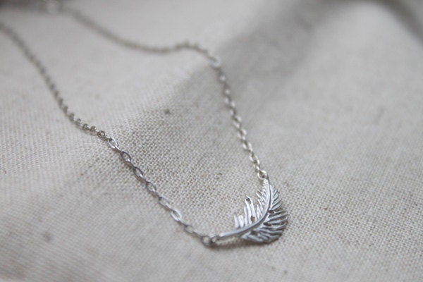 Dainty simple Feather Necklace - S2172-1