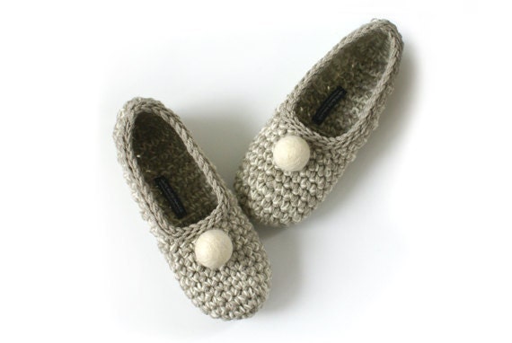 Beige Crochet Slippers with Vanilla Felt Embellishment