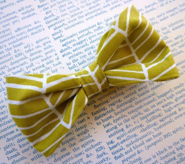 Bow tie for boys in Grass Herringbone - clip on