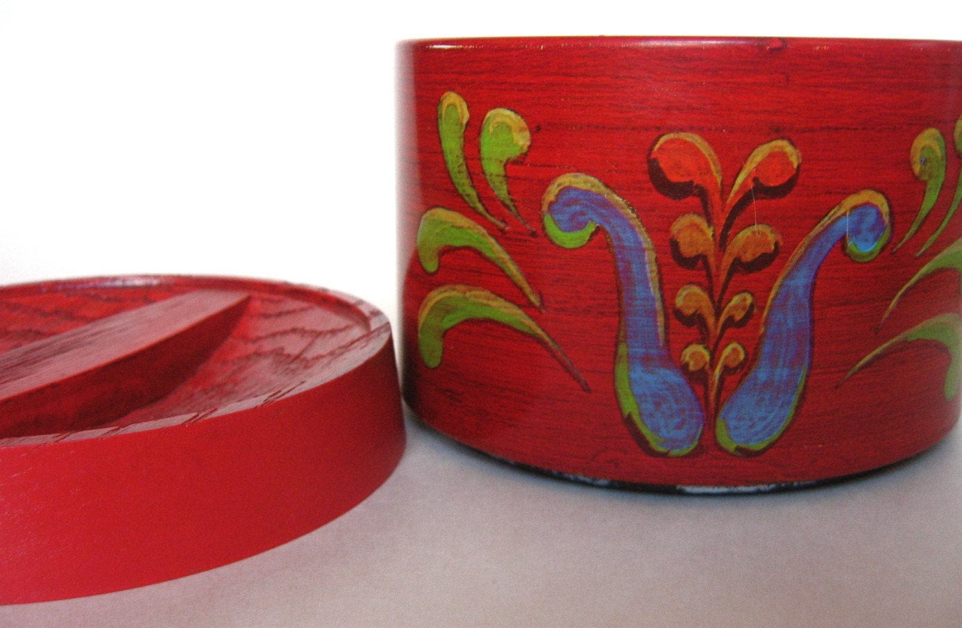 Vintage Red Tin with Plastic Faux Wood Grain Lid