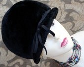 MOTHERS DAY SALE....Vintage Splendide Black Hat made in the United Kingdom...womens formal dinner party hat