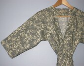 Womens Kimono Robe. Bathrobe. Robe. Bridesmaid Gift Robe. Rhythmic Grey.  Knee Length.