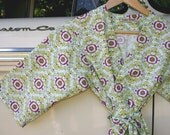 Womens Kimono Robe. Dressing Gown. Bathrobe.  Robe. Tres Chic.  Knee Length.