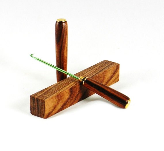 Hand Turned Crochet Hook in Wood named Bolivian by JRCrafter