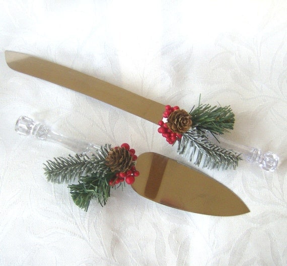 Holiday wedding Cake Service Set server by ChurchMouseCreations