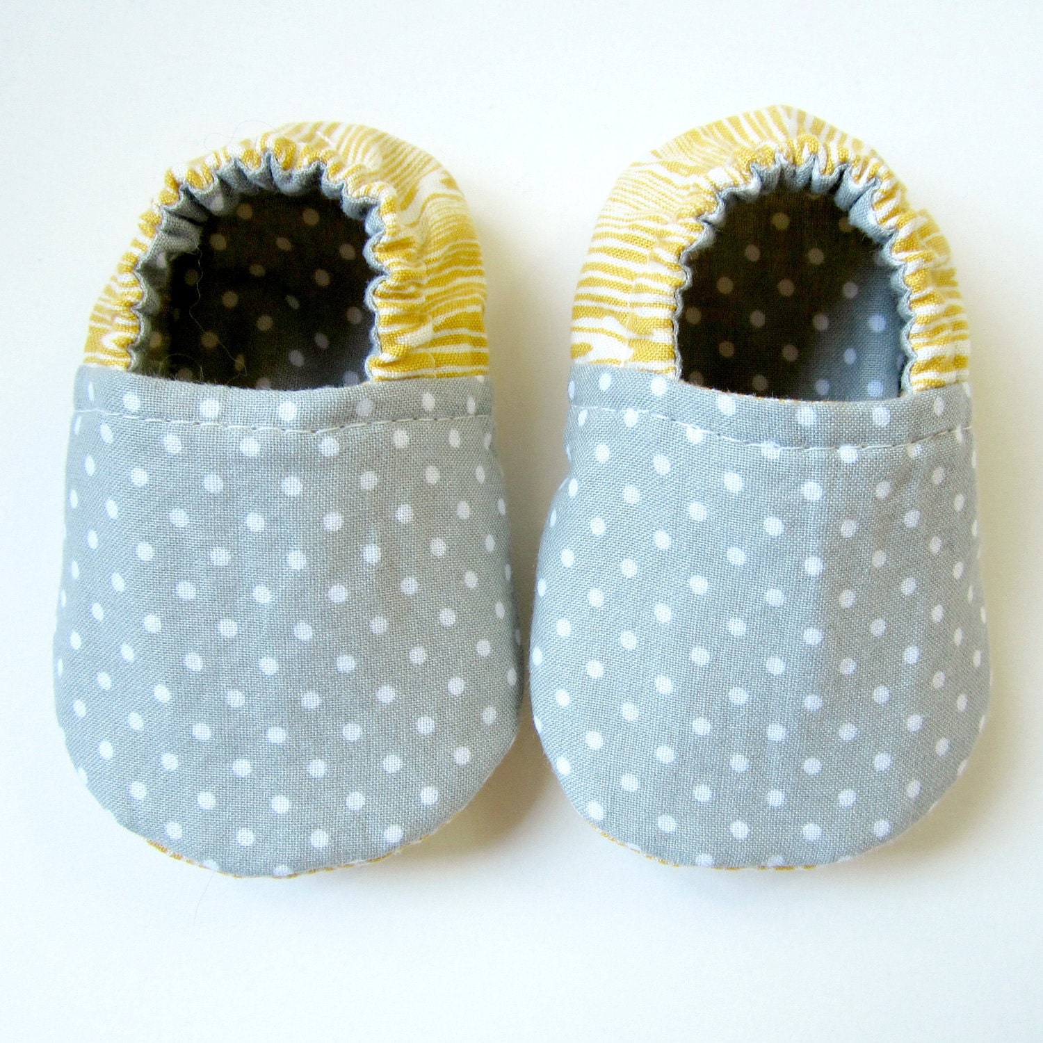 Reversible Baby Booties in Vintage Yellow Woodgrain and Grey and White Polka Dots - Sizes 1-4