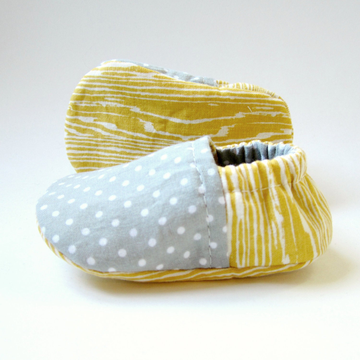 Reversible Baby Booties in Vintage Yellow Woodgrain and Grey and White Polka Dots - Sizes 1-4