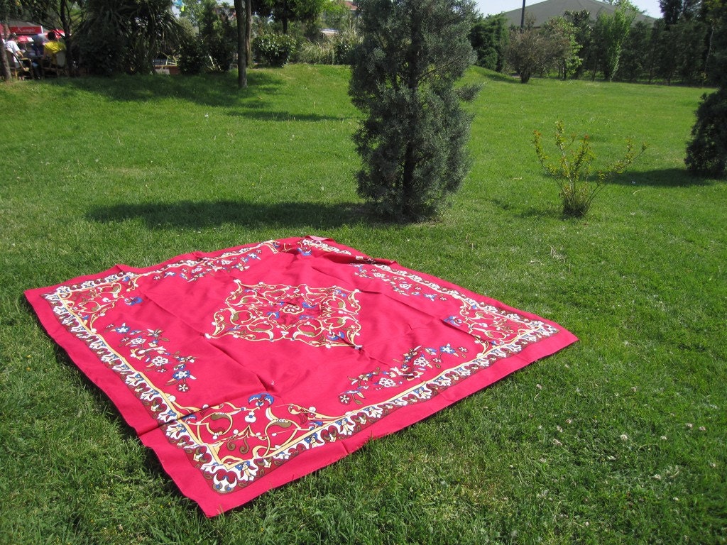 Burgundy red square Tablecloth daisy floral tile print Ottoman Picnic Park Beach Yard Camp Yoga cloth Turkish traditional Hand woven