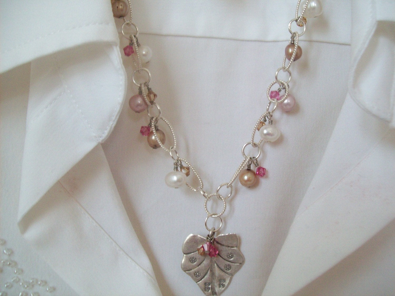 Clarence Sterling Silver Chain Necklace with Freshwater Pearls and Leaf Pendant / Was 42.00 Now 32.00