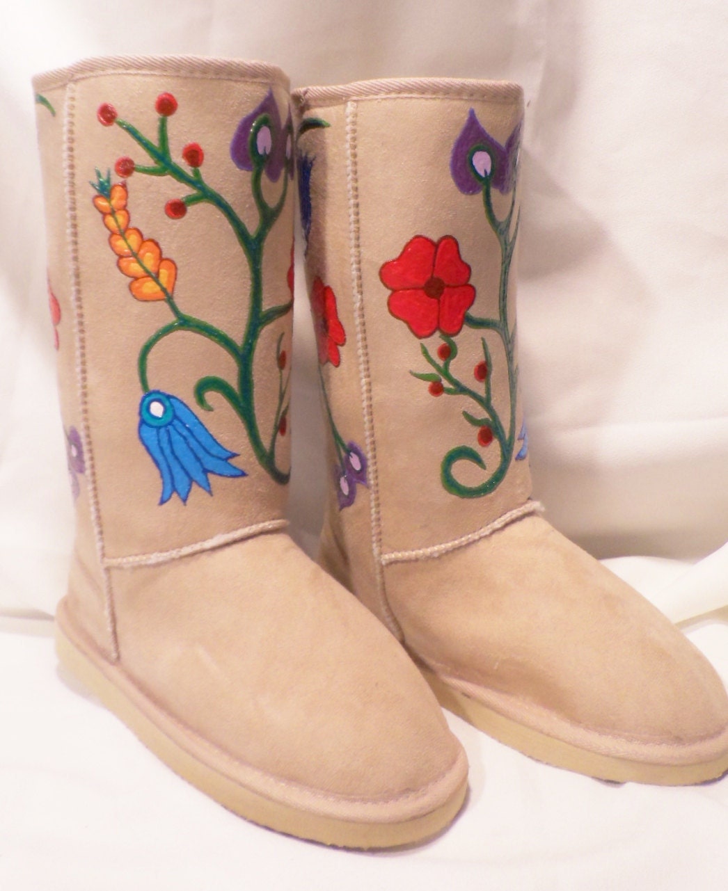 6 or 6.5 REZ HOOFZ ,Native American,Lakota Handpainted bags,purses,boots and more.