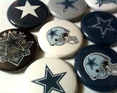 DALLAS COWBOYS - NFL football pinback buttons - sports team pin set