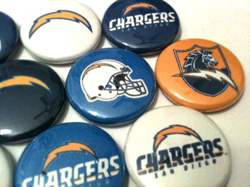 SAN DIEGO CHARGERS - nfl football pinback buttons - sports team pin set