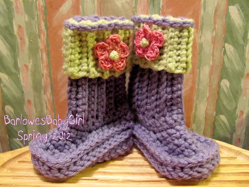 Buggs- Crochet Baby Booties in Lavender w/ Soft Fern Detachable Band and Flower Accent