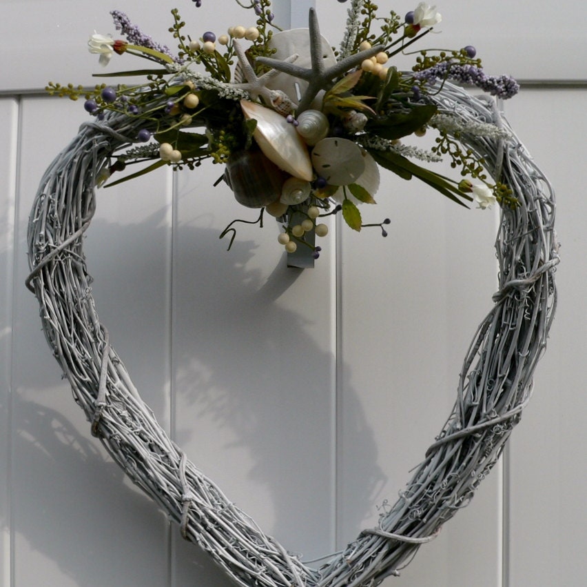 Beachy Wedding Wreath in Heart Shape