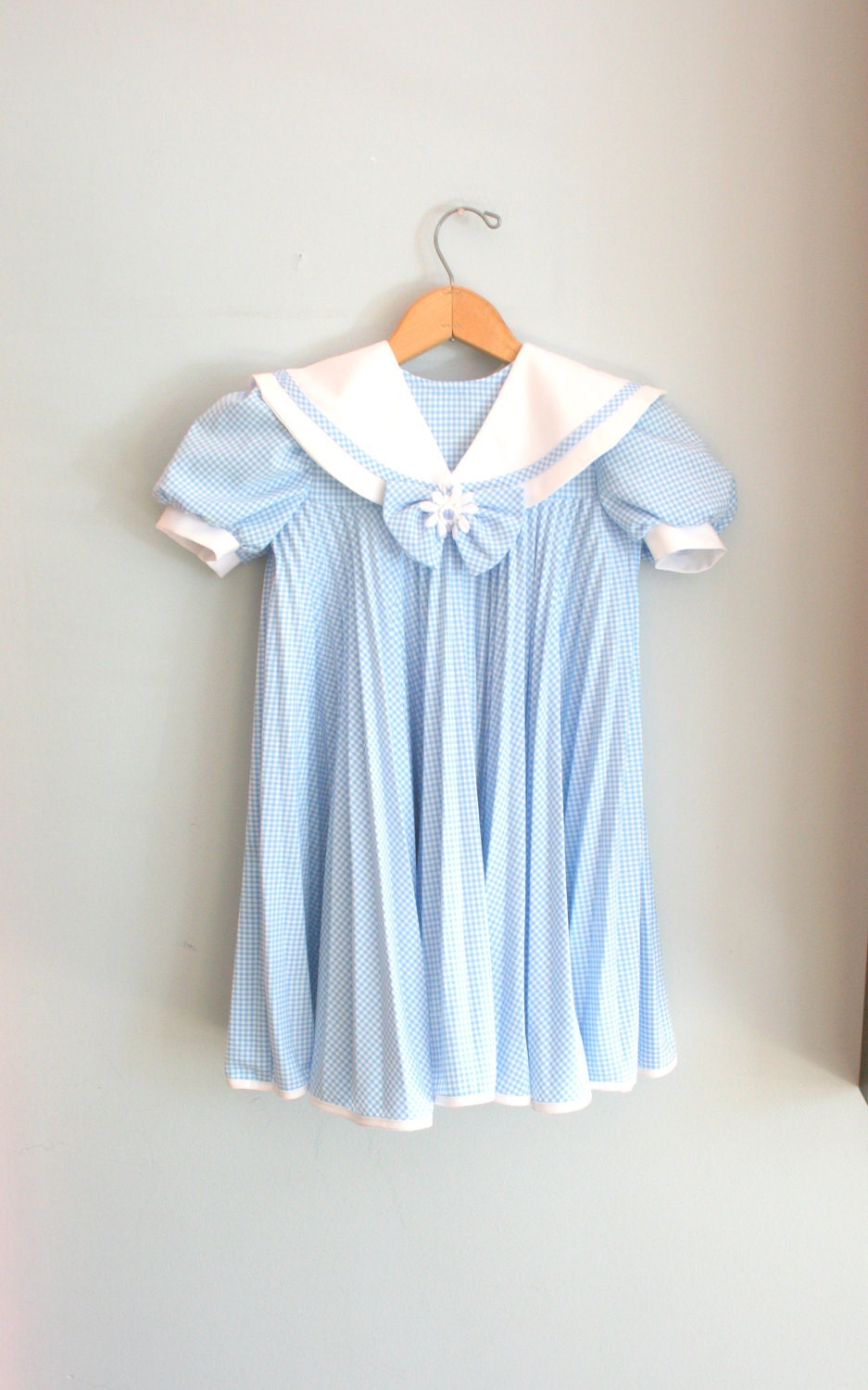 80s BLUE CHECKERED BOWTIE Ruffled Flower Girl Dress....size 5 girls.....kids. children. ruffles. bow tie. floral. checkered. blue. spring.