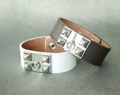 Square Ornament Leather Bracelet(Medium width/RODIUM PLATED)