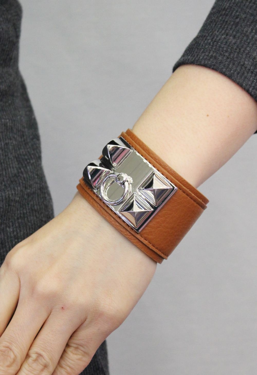 Big Square Ornament Leather Bracelet(Calf)