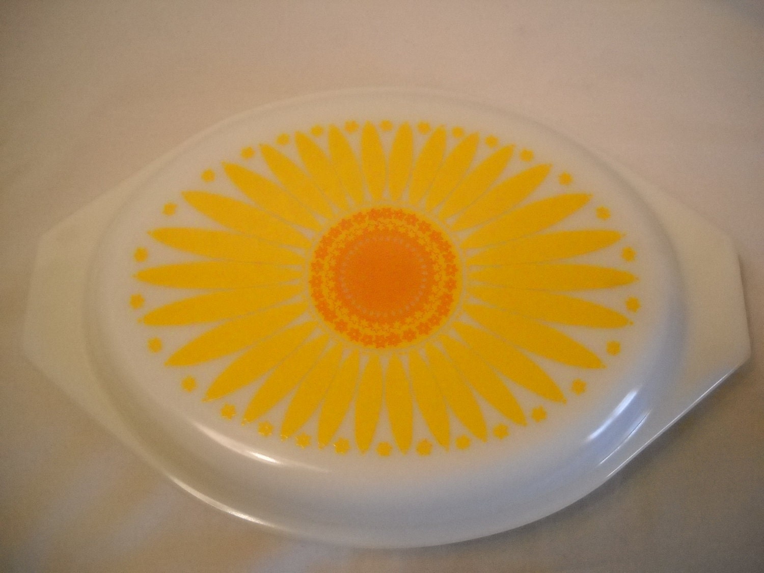 Vintage Pyrex Sunflower Casserole Dish