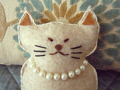 Little Kitty Pretty in Pearls