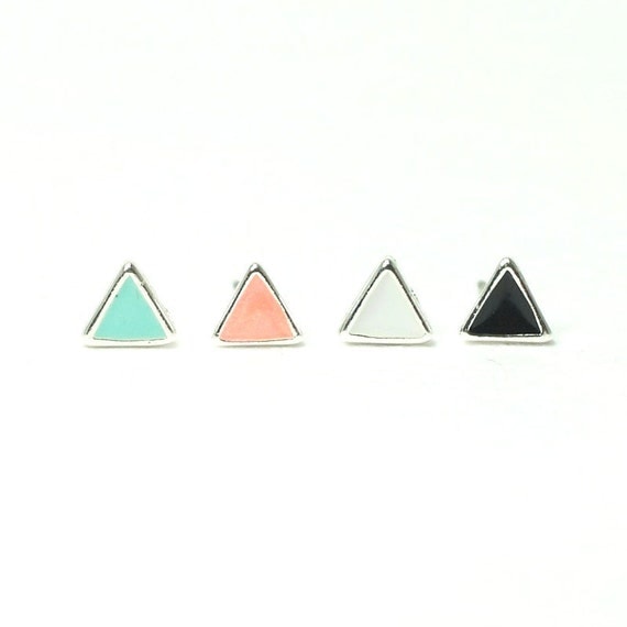 Tiny arrows stud earrings / choose your color / Mint, Peach, White and Black 4 colors