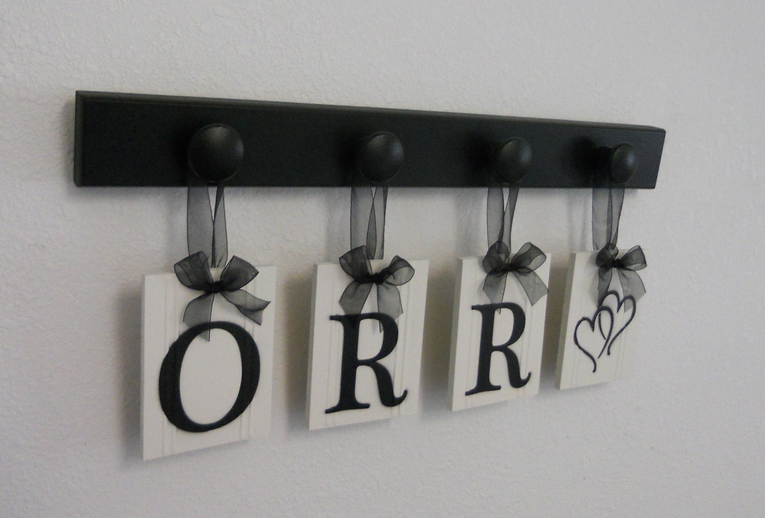 Personalized Family Name Sign for ORR with HEARTS Custom Last Names Wood Signs Anniversary Gifts Set Includes Black 4 Pegs