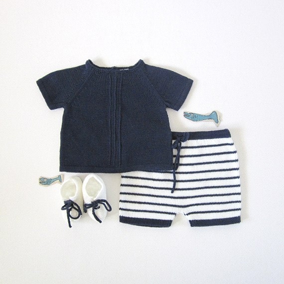 A knitted sweater and striped shorts in white and navy blue. 100% cotton. Newborn. - tenderblue