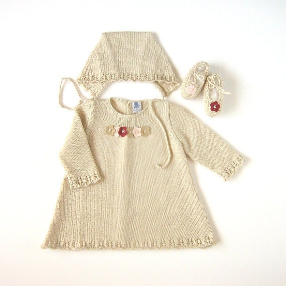 Knitted dress, cap and shoes set for baby girl, in pearl. 100% wool. READY TO SHIP in size Newborn