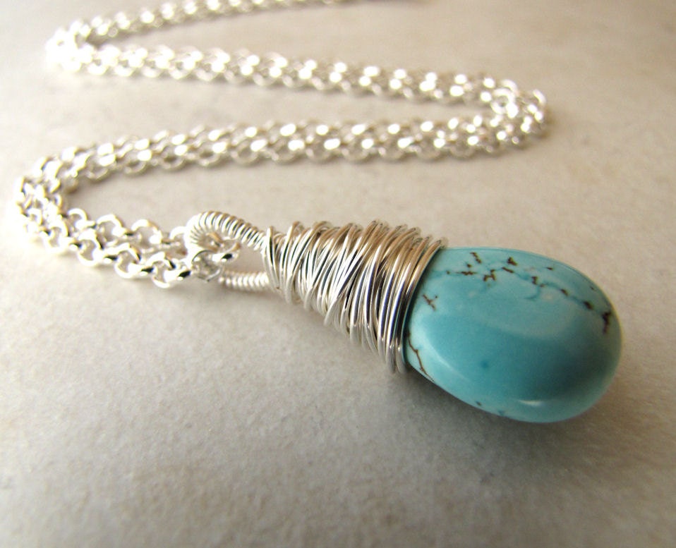 Turquoise Necklace Robins Egg Dyed Howlite BellinaCreations Bellina Creation
