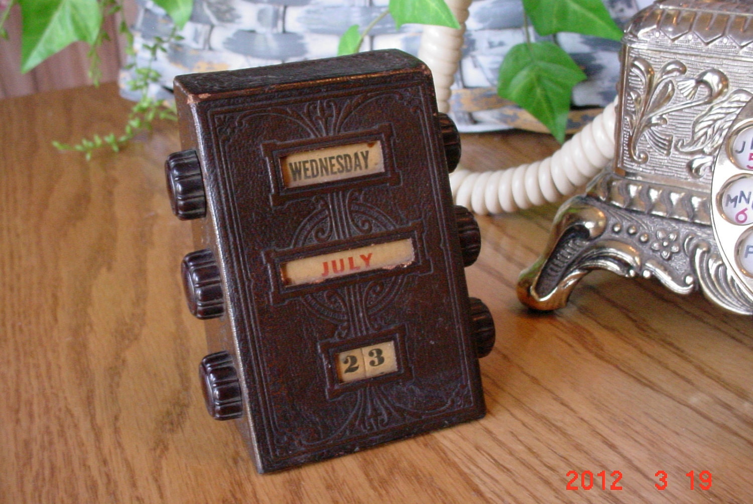 RARE Vintage Executives Perpetual Desktop Calendar