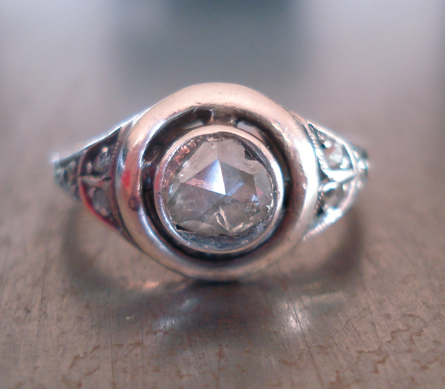 Antique Engagement Ring with Rose Cut Diamond from the 1800s