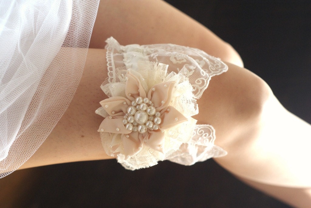 Heirloom Ivory Wedding Garter with a Gorgeous Flower with Pearls.