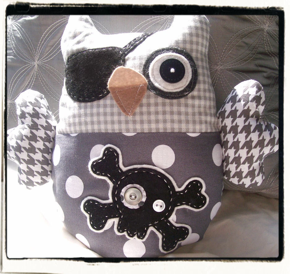 PIRATE OWL Plushie - Grey White Dots Houndstooth Plaid