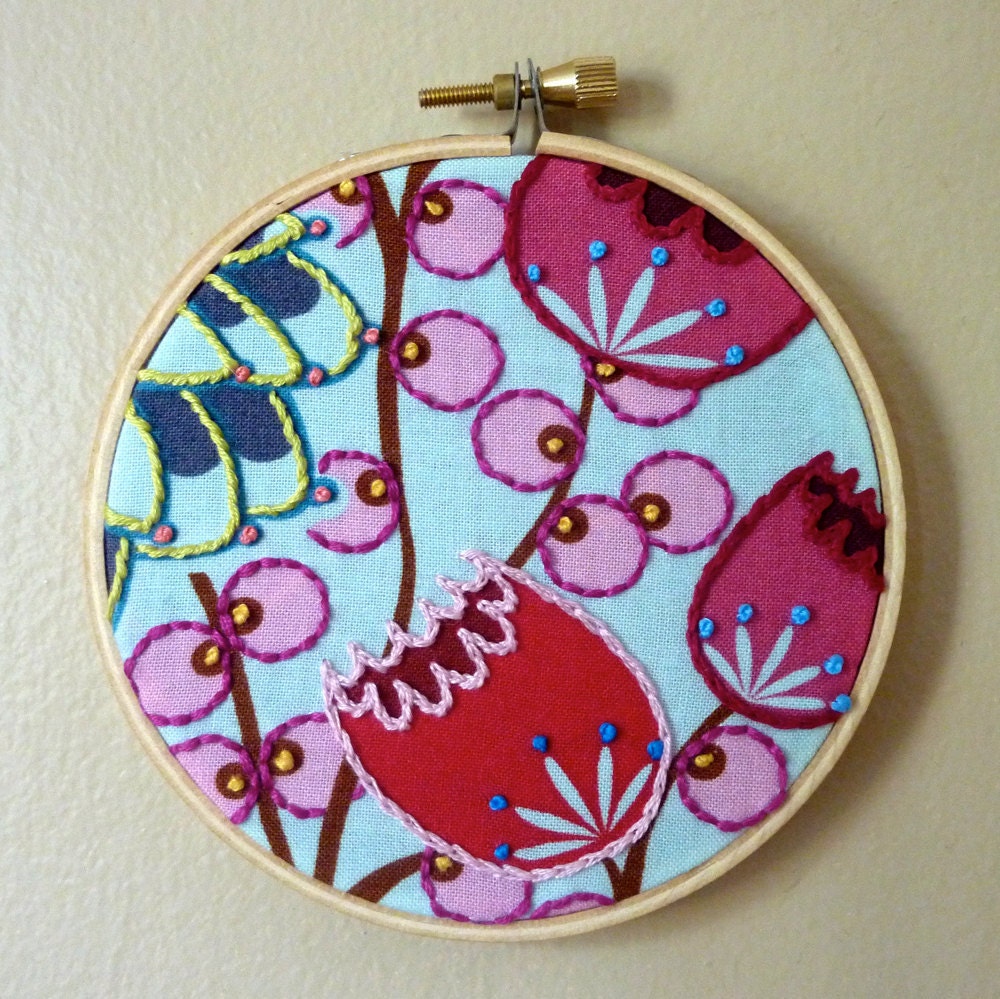 Hand Embroidered Wall Hanging. AMH Summer Totem in Streudal.