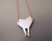 Heart on Feet necklace / collier Coeur sur Pattes