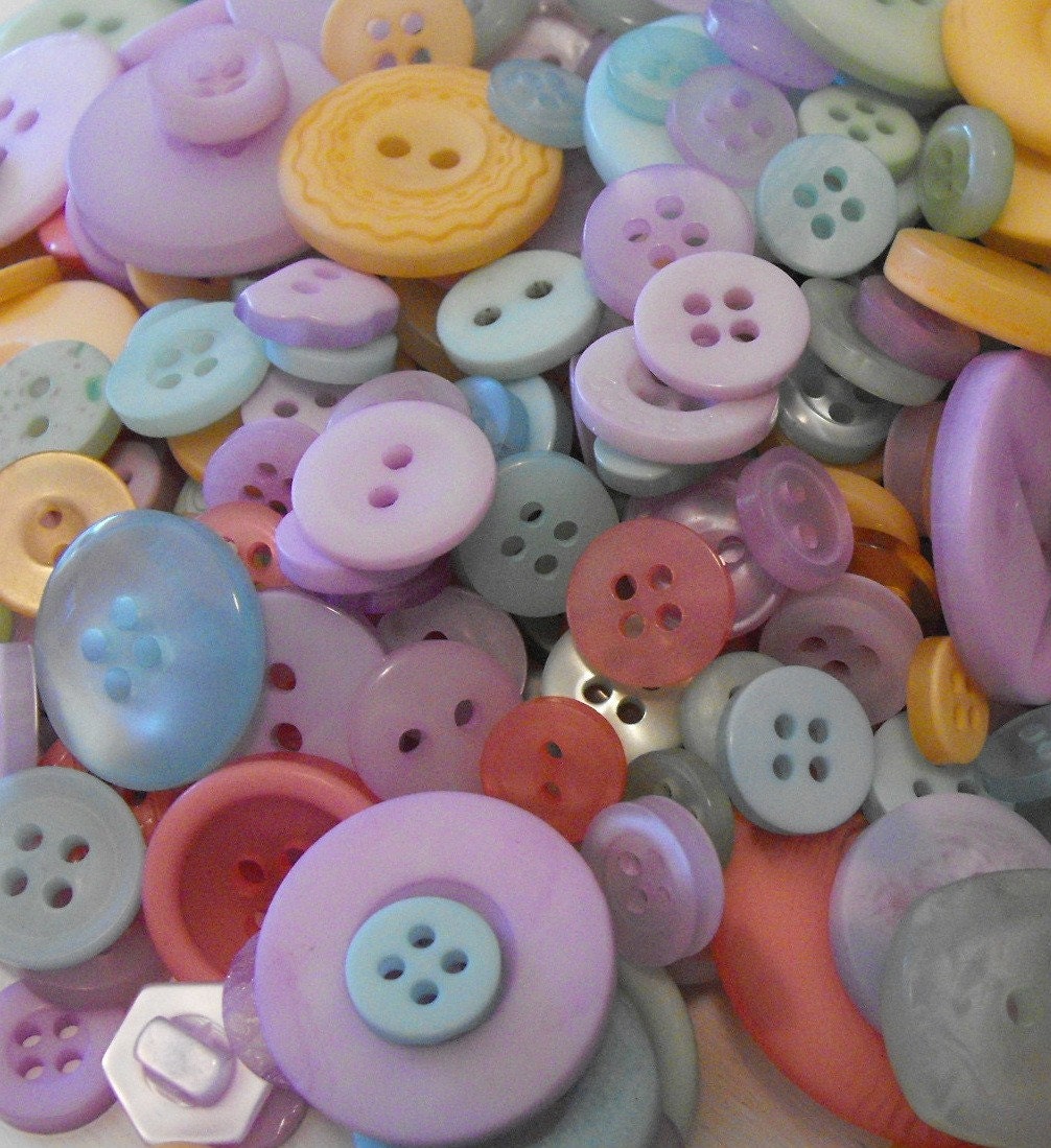 200 Sherbert Buttons Round Multi Sizes