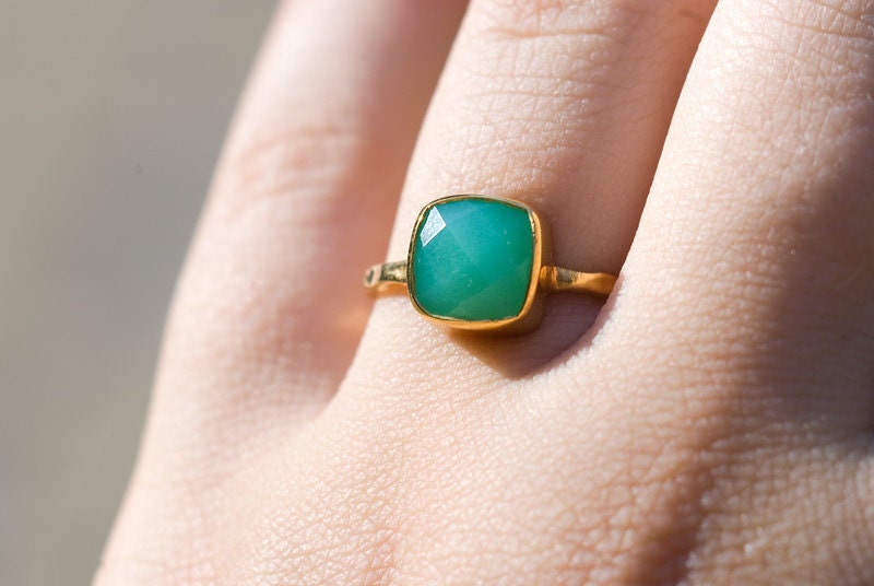 Green Chrysoprase Ring - Gemstone Ring - Gold Ring - Bezel Ring - Stackable Ring - Mother's Day Gift