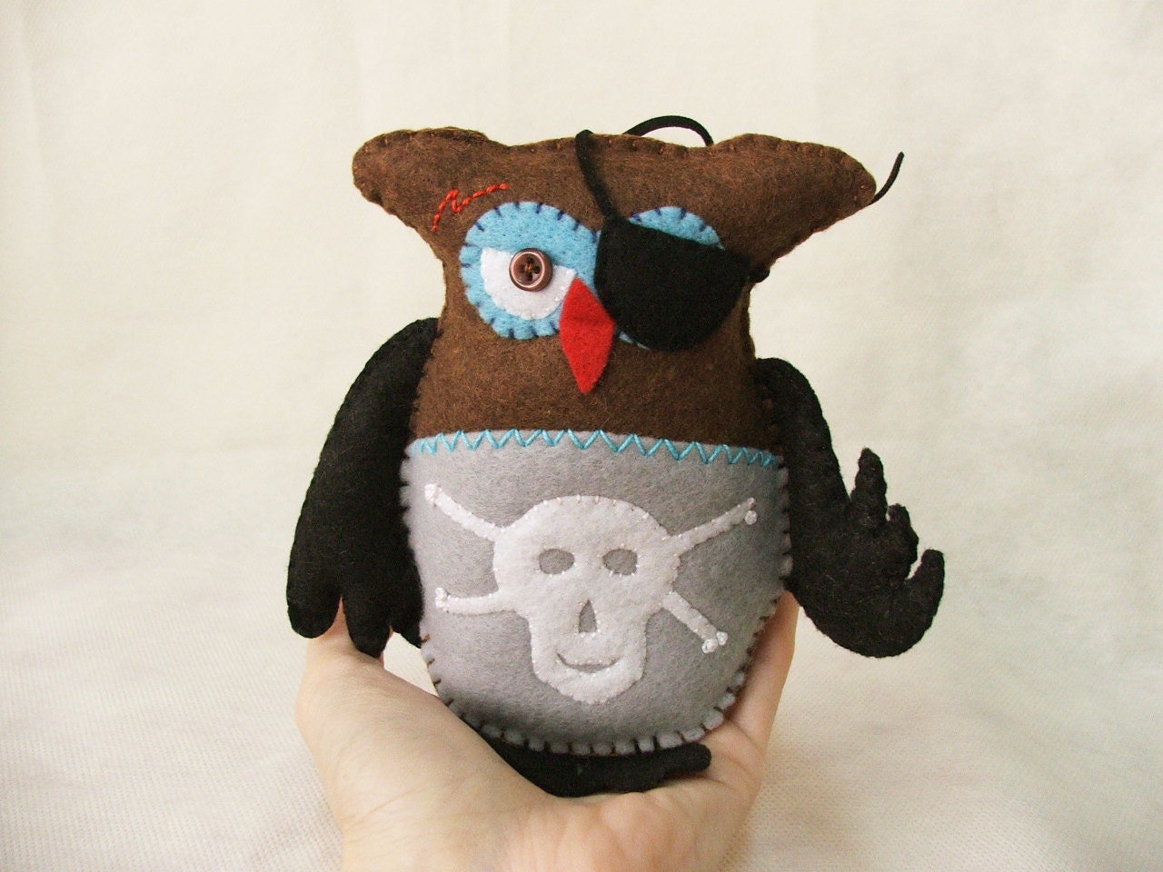 The pirate owl - John - Made to order