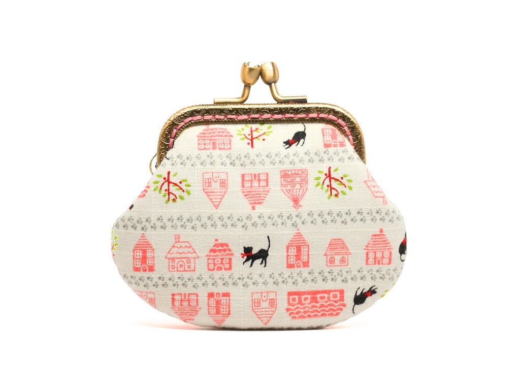 Beige kittens town mini coin purse