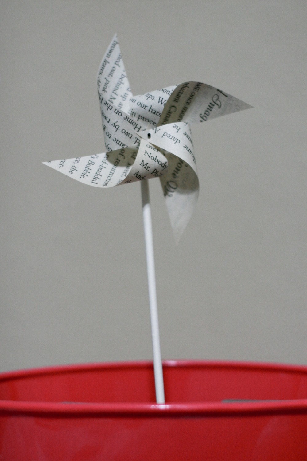 Book page favor 12 Mini Spinnable Pinwheels A Book Tale - Party favor