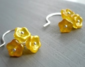 Daffodil bouquet earrings