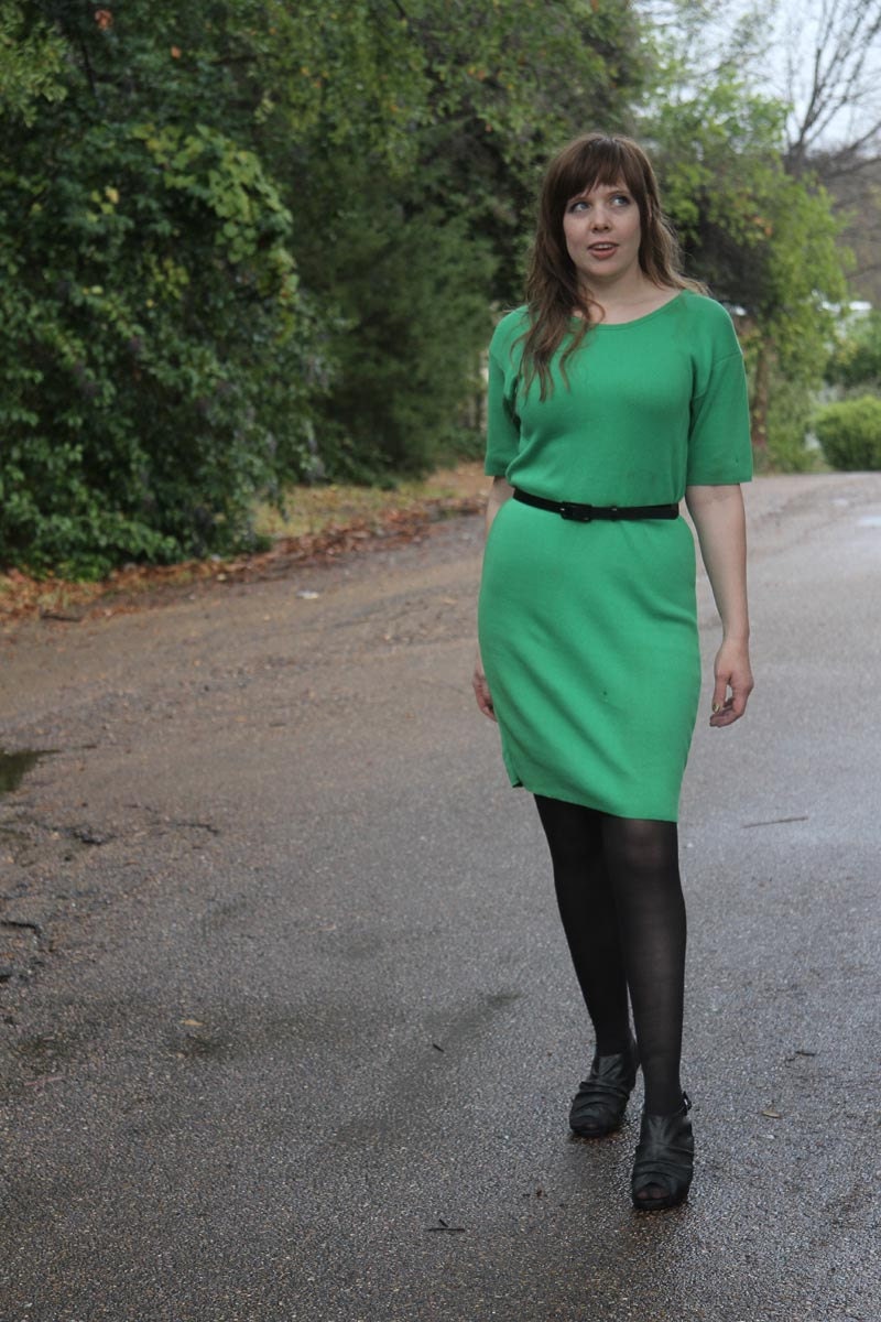 Mod kelly green knit scooter dress. Large.