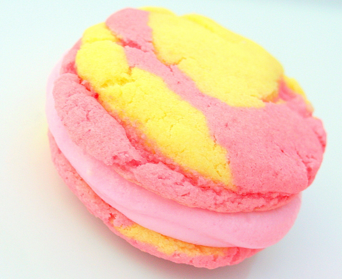 Sunny Strawberry Lemonade Cookie-Wiches -1/2 Dozen
