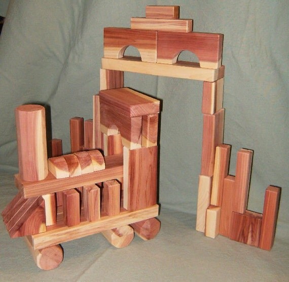 Wood buildiing blocks of Eastern Red Cedar by NaturalWoodenToys
