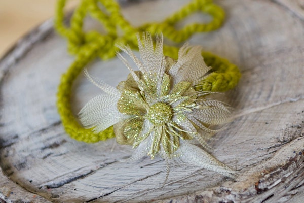 Newborn Halo, Photo Prop, Baby Halo, Newborn Headband, Baby Girl Headband, Crochet Flower Halo---Too cute:)