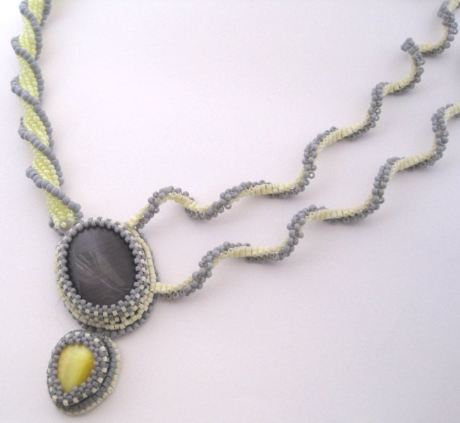 Lemon Twist - Beadwoven Necklace Yellow Grey Asymmetric