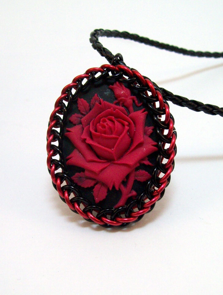 Gothic, necklace, chainmaille pendant, cameo jewelry, red rose, vampire, goth, elegant.