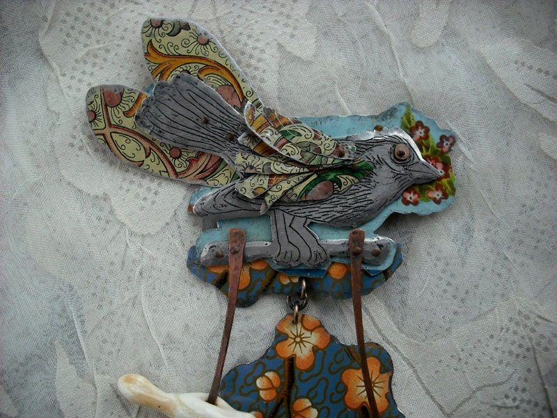 Large bird brooch pin
