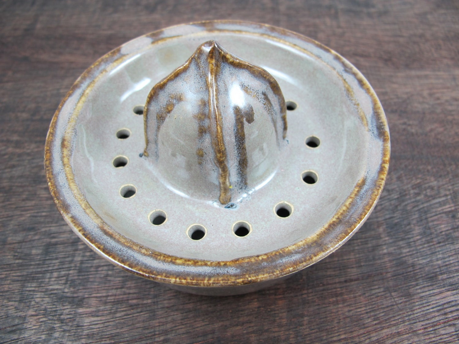 Ceramic Citrus Juicer - Small
