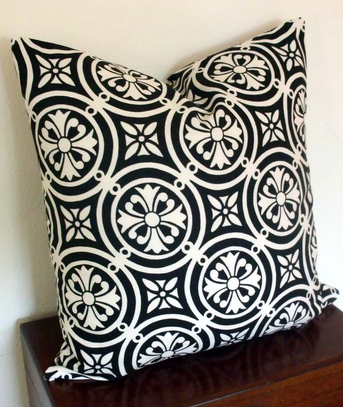 Braemore Domino Circles Black and White-Pillow Cover
