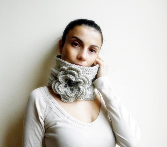 Neckwarmer / cowl / oatmeal natural chunky oversized flower vintage button SALE